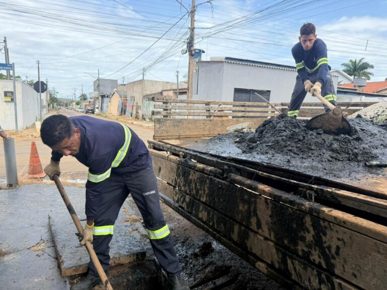 SINFRA intensifica limpeza de bueiros durante período chuvoso em Primavera do Leste
