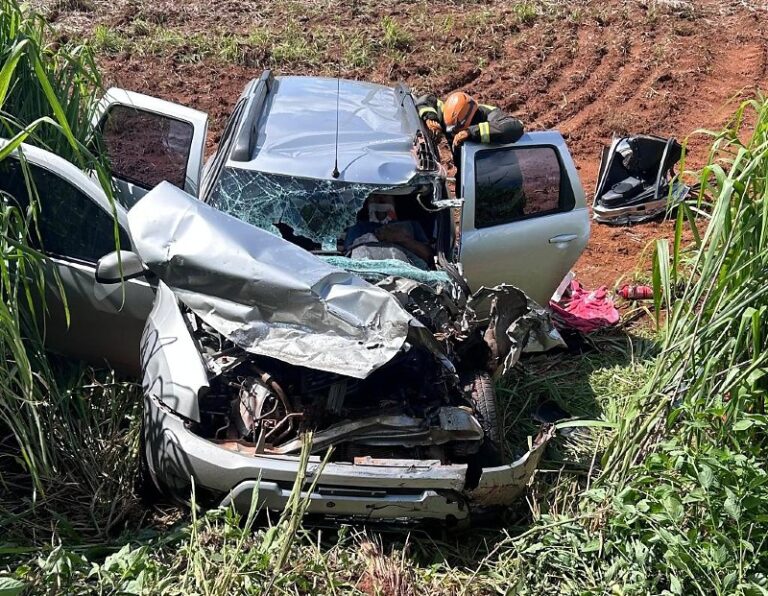 COLISÃO NA BR-070 DEIXA HOMEM PRESO ÀS FERRAGENS E MOBILIZA FORÇA-TAREFA PRÓXIMO A CAMPO VERDE