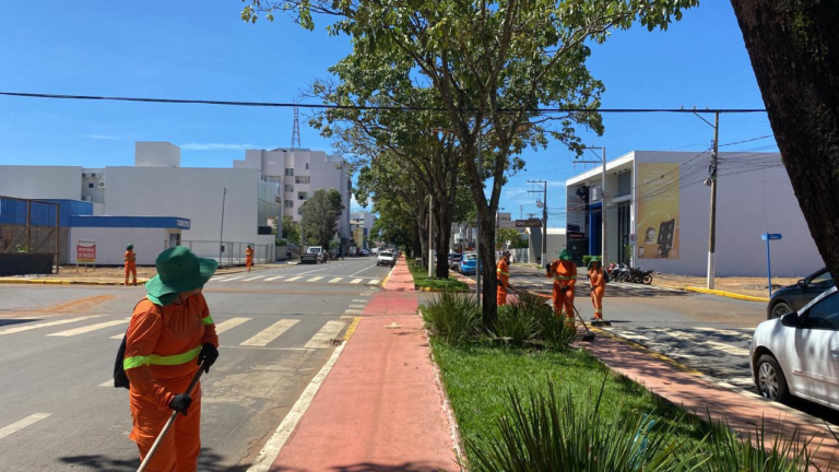 RESPOSTA RÁPIDA: SINFRA AGE NA AVENIDA CAMPO GRANDE APÓS ESTRAGOS DA CHUVA EM PRIMAVERA DO LESTE