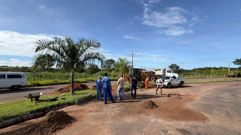 OBRA BUSCA ACABAR COM ALAGAMENTOS EM CRUZAMENTO DO VERTENTE DAS ÁGUAS